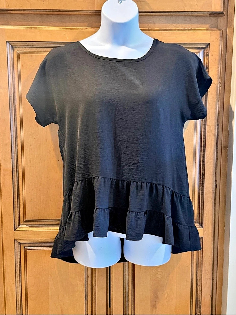 mts Ruffle Hem Top in Black Size Medium